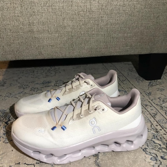 On Cloudtilt Sneakers in Sand lavender - Picture 3 of 9